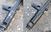 Porównanie urządzenia wylotowego oraz podstawy muszki dla AK-74M (rocznik 92 i 96) (fot. Karden/Photoshooter)